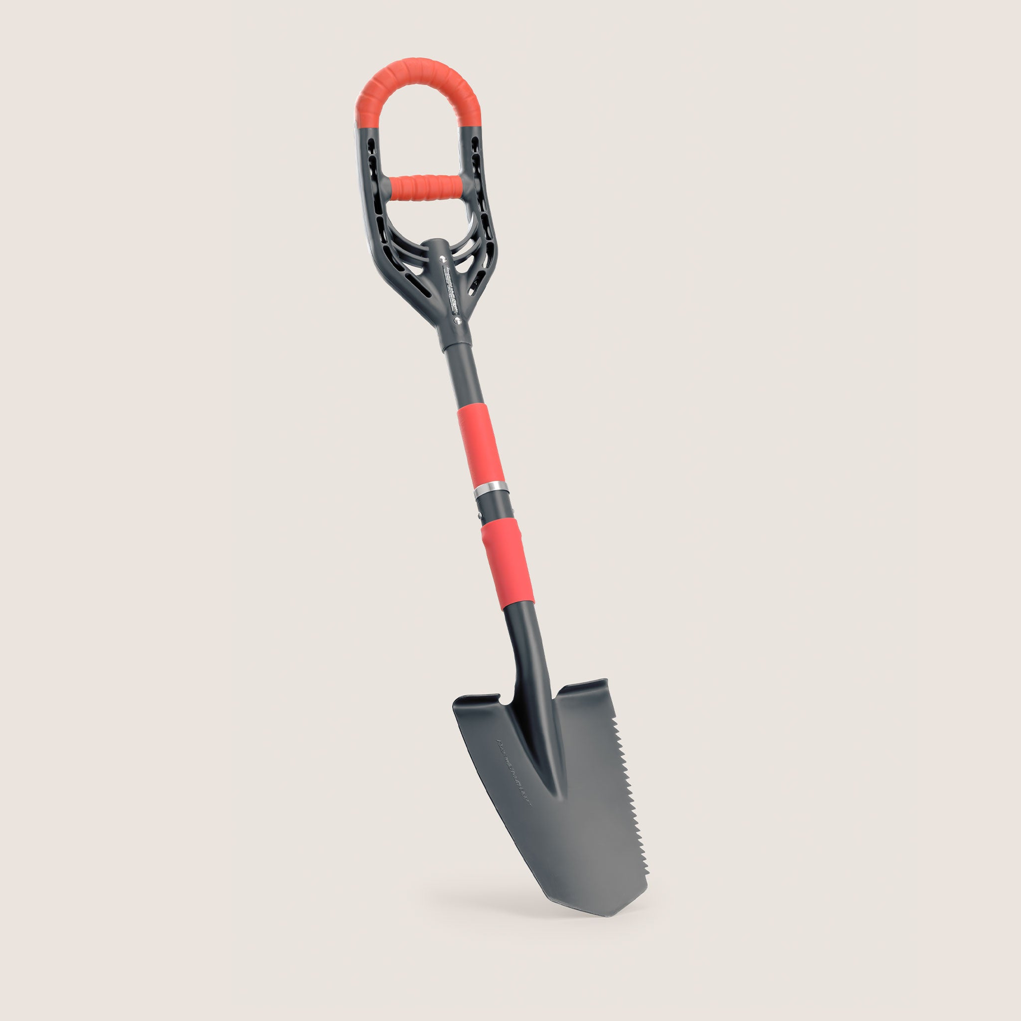 Load video: Roamwild Multi-Digger Spade