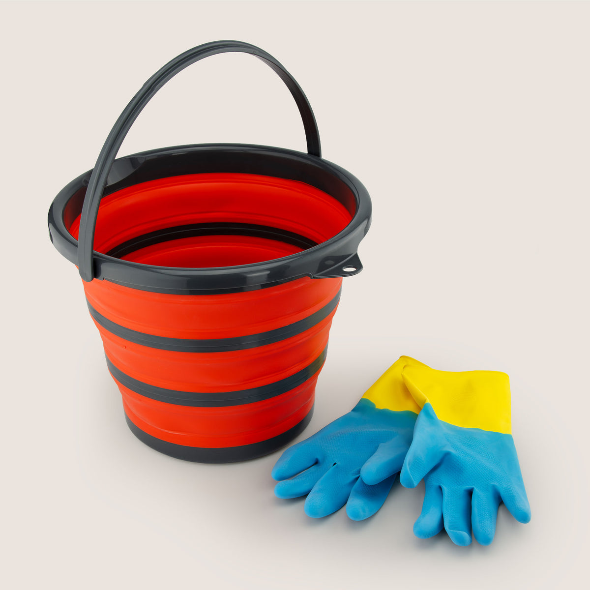 Roamwild Feeder Wash Kit: red and grey 10 litre folding bucket with a pair of blue and yellow grip gloves
